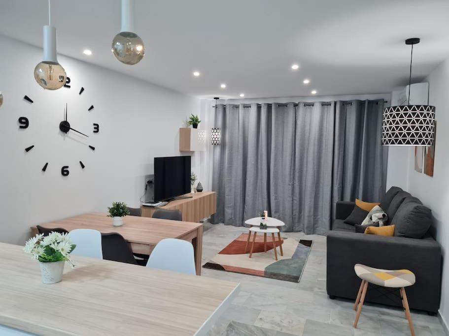 Encantador Apartamento Residencial Con Piscina Торемолинос Екстериор снимка