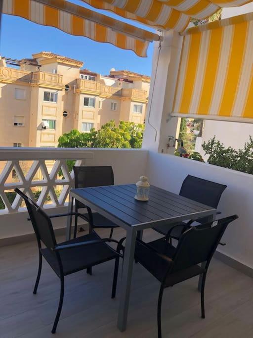 Encantador Apartamento Residencial Con Piscina Торемолинос Екстериор снимка