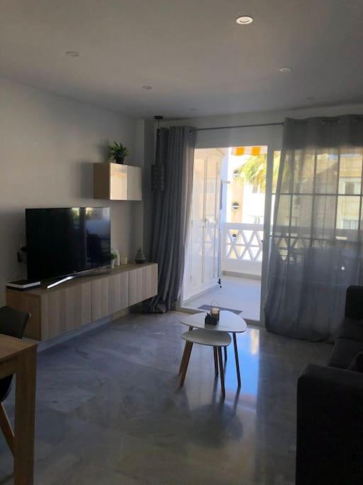 Encantador Apartamento Residencial Con Piscina Торемолинос Екстериор снимка
